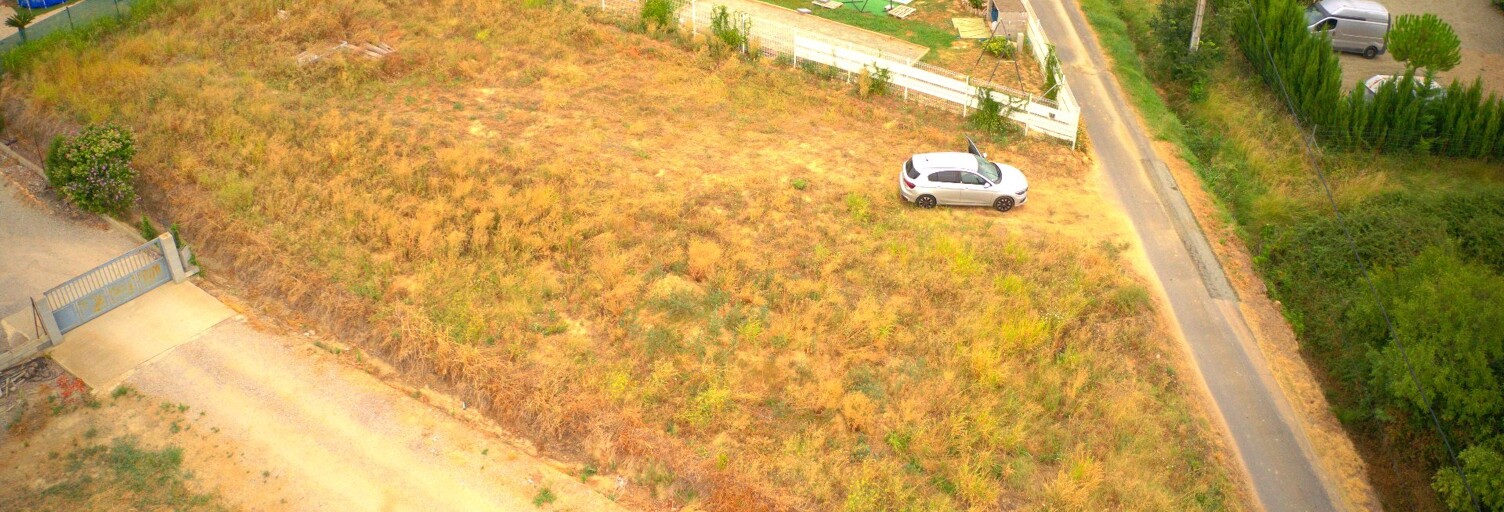 Terrain  1049 m² à vendre à Pouzolles (34480)