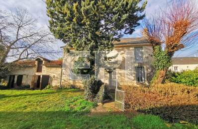 Réf 8049. Nueil-sous-Faye. 1 maison avec 3 dépendances en pier — photo du bien