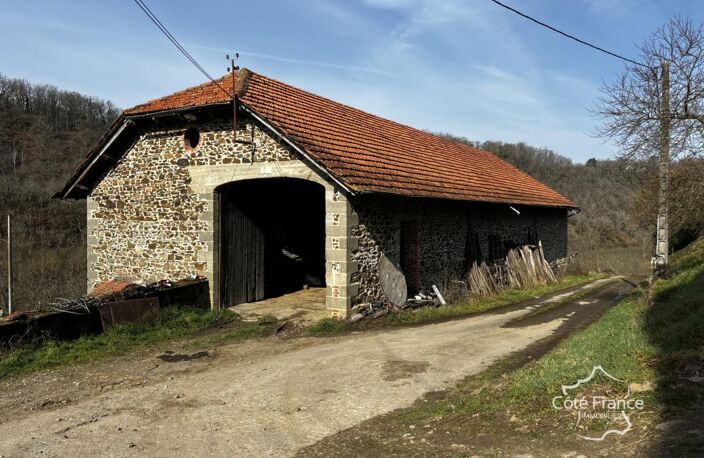 Jolie petite ferme avec maison d'habitation, grange, bergeri — photo 4