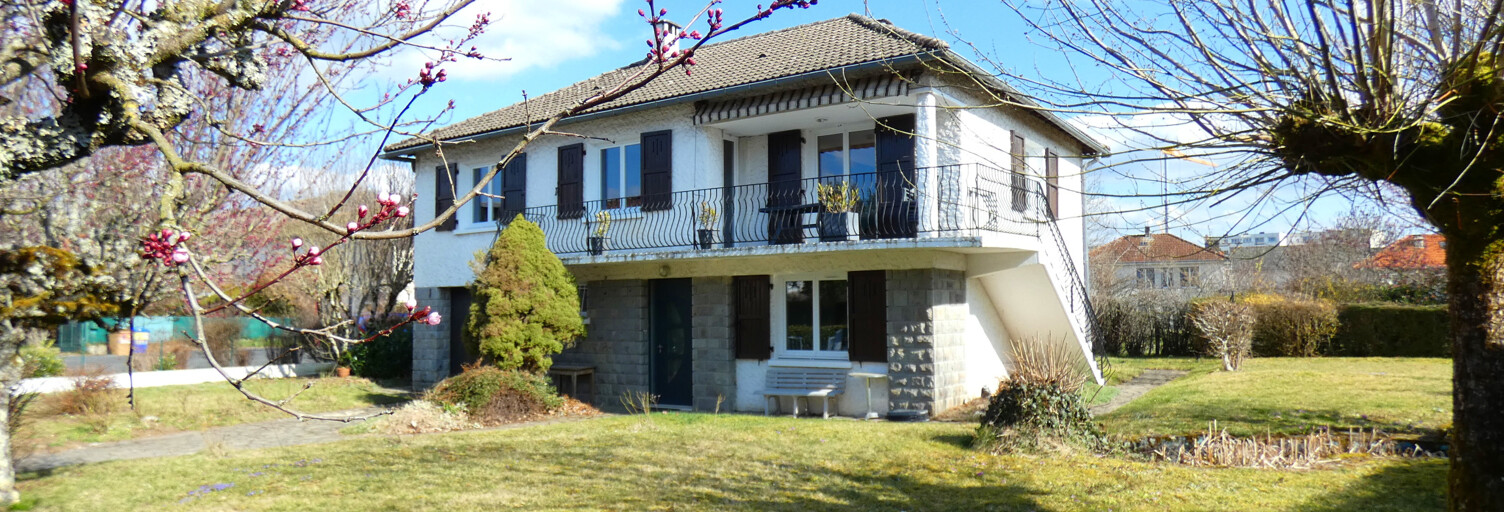 Maison 5 Pièces 133 m² à vendre à Arpajon-sur-Cère (15130)