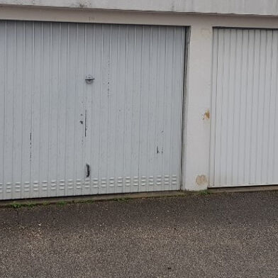 Garage  16000 €