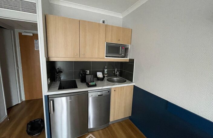 Appartement - 26m² - Courbevoie — photo 3