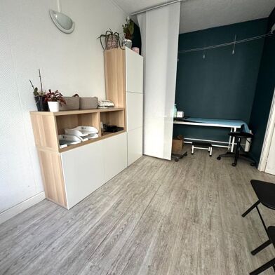 Commerce  64500 €