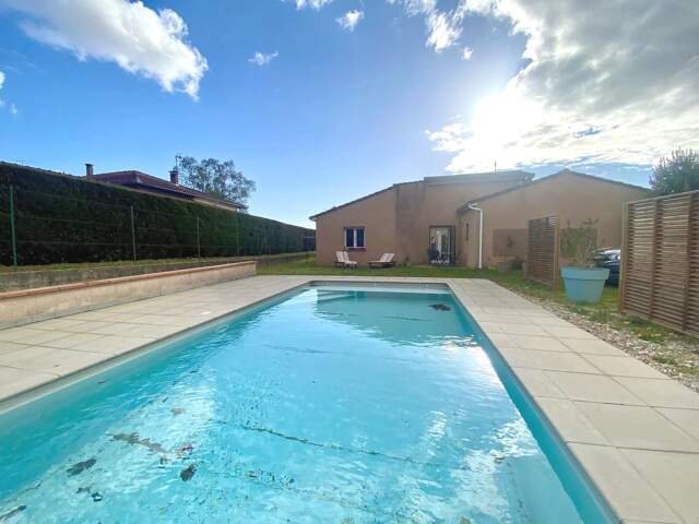 Villefranche, Villa d'architecte T4/5 avec piscine chauffée et terrain constructible de 1515 m2 — photo du bien