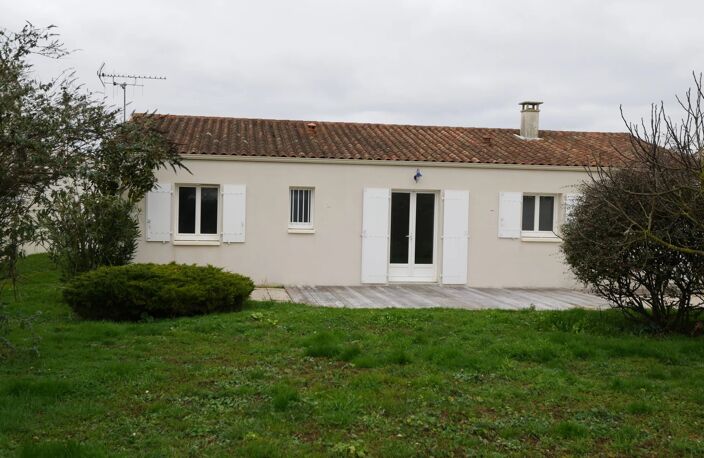 Vente maison 5 pièces 84 m² Saint-Christophe (17220) — photo 2