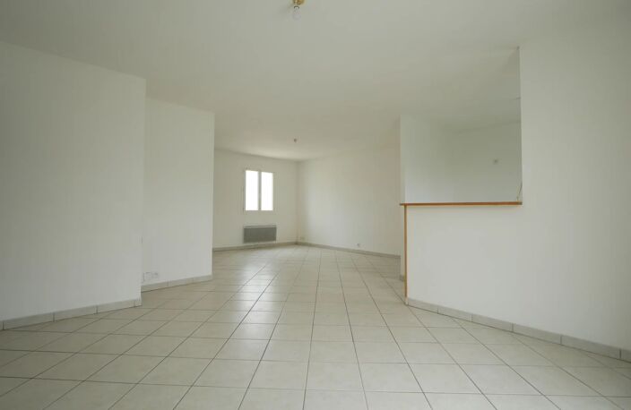 Vente maison 5 pièces 84 m² Saint-Christophe (17220) — photo 3