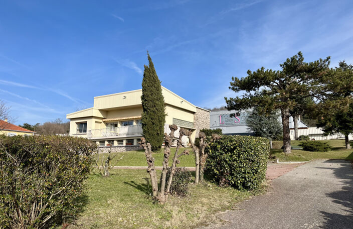 VILLA 7 PIECES AVEC TERRAIN DE 2900M2 — photo 2