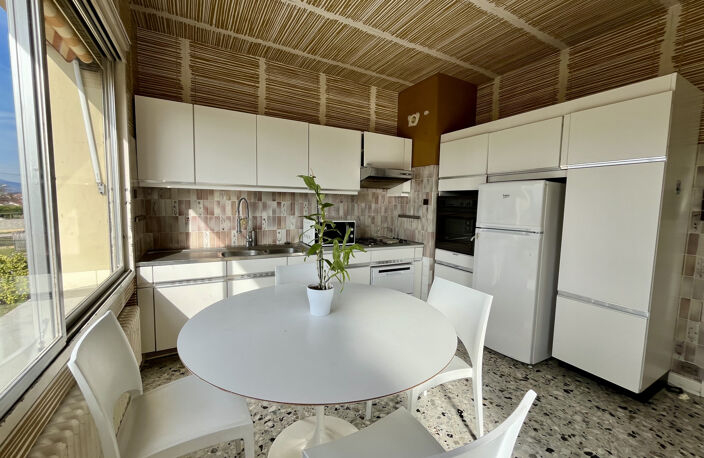 VILLA 7 PIECES AVEC TERRAIN DE 2900M2 — photo 4