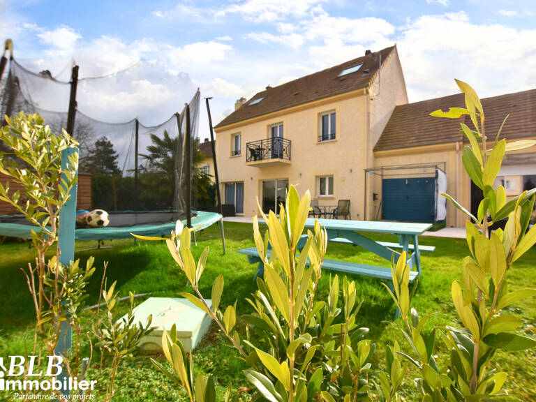 78690 LES ESSARTS LE ROI     Belle maison de 9 pièces  sur u — photo 1