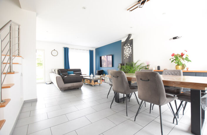 78690 LES ESSARTS LE ROI     Belle maison de 9 pièces  sur u — photo 5