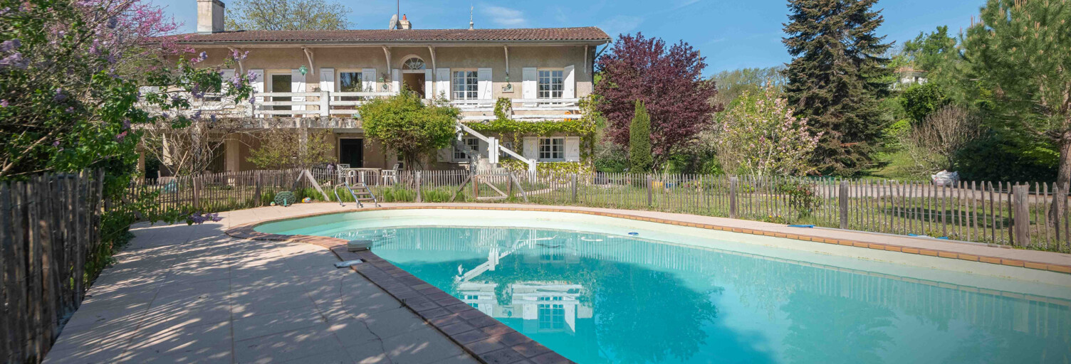 Maison 8 Pièces 220 m² à vendre à Fargues-Saint-Hilaire (33370)