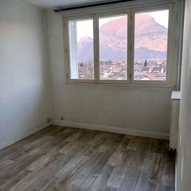 Appartement 1 pièces 390 €