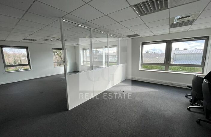 BUREAUX à LOUER — photo 2