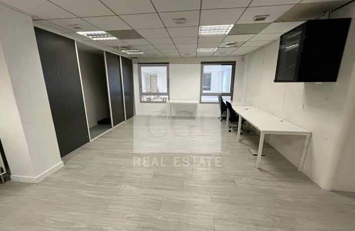 BUREAUX à LOUER — photo 3