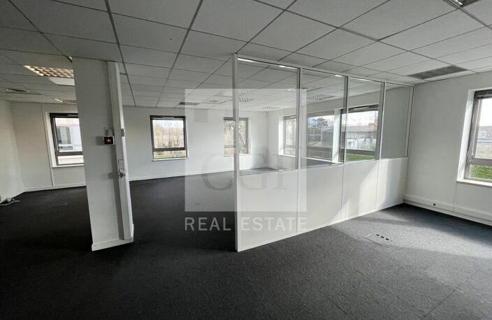 BUREAUX à LOUER — photo 4