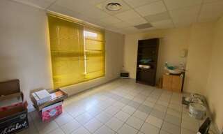 Commerce 1 Pièce 20 m² à louer à Plan-de-Cuques (13380)