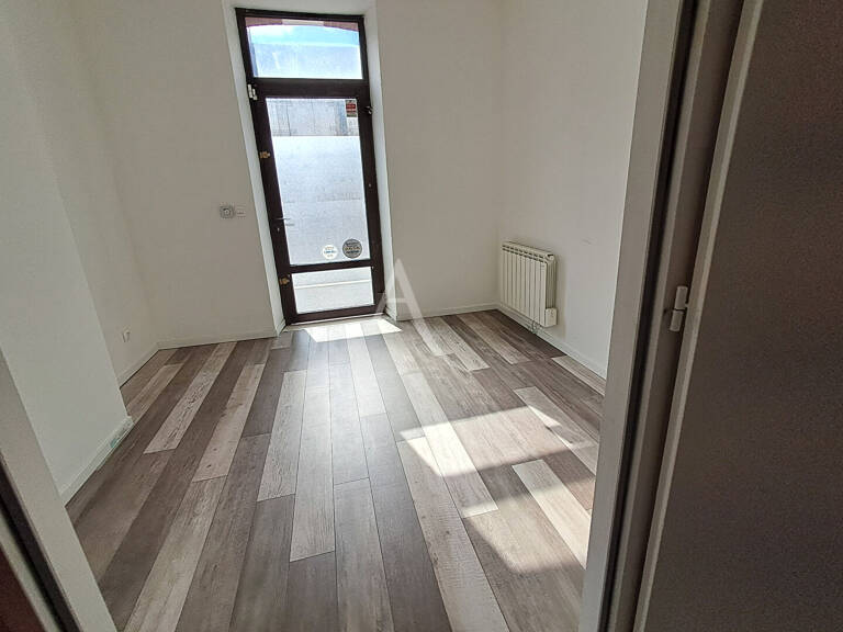 Local commercial Montargis 35 m2 — photo 1