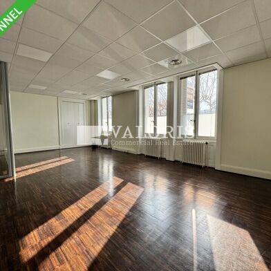 Bureau  2475 €