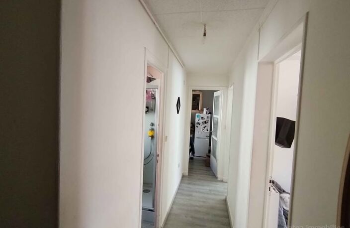 F2 A SAINT ANDRE LES VERGERS — photo 4