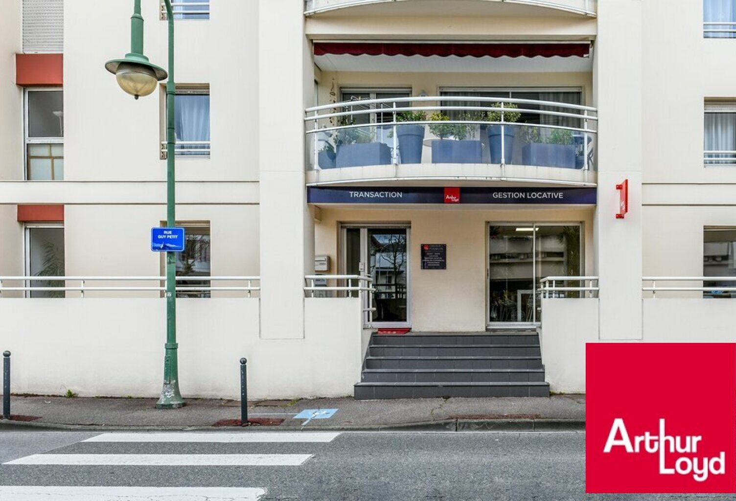 BUREAUX à VENDRE — photo 1