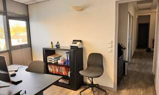 Bureau  77 m² à louer à Tours (37000)