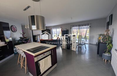 vente maison 232 400 € à proximité de Saint-Jean-d'Angély (17400)