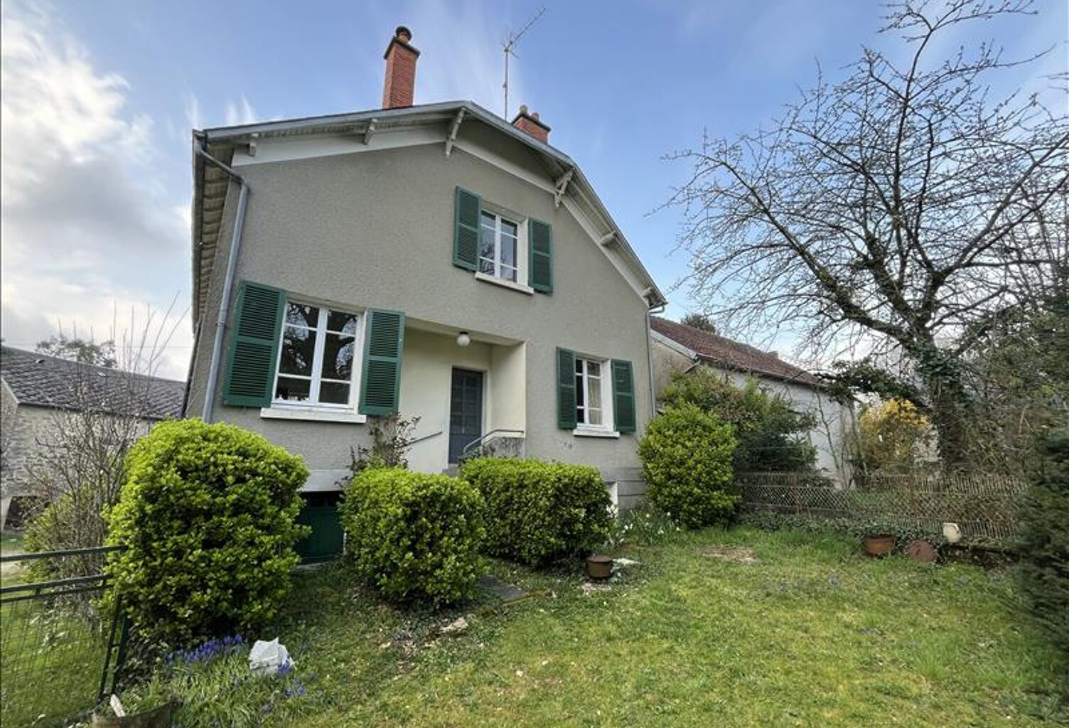 Maison en pierre de 5 pièces principales — photo 1