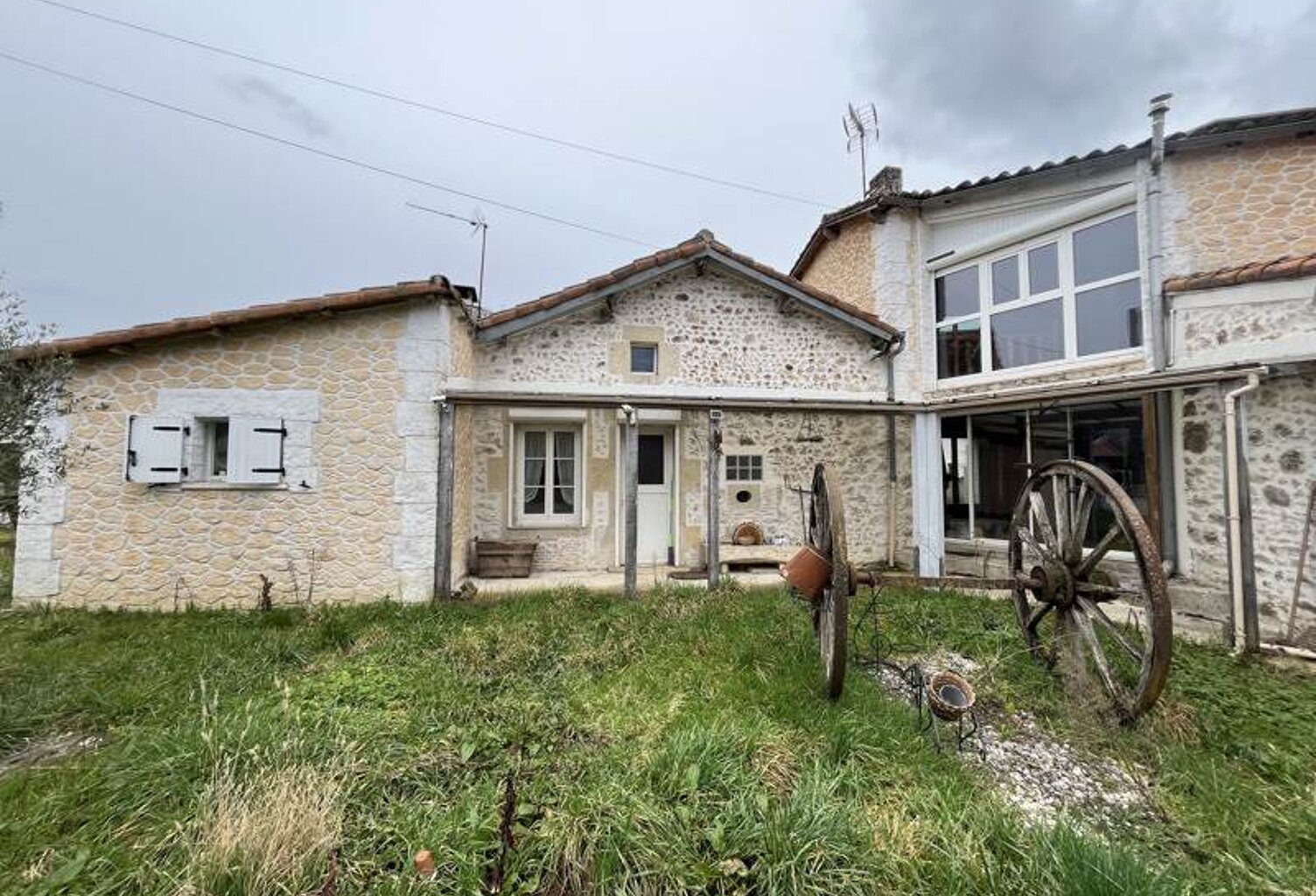 Charentaise de 4 pièces principales — photo 1