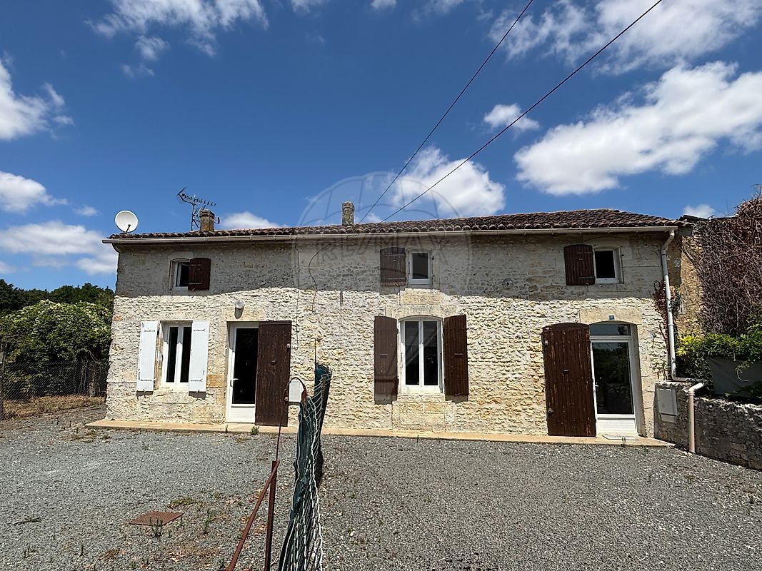 Villa / Maison  T2 à vendre Gémozac 17260