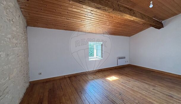 Villa / Maison 2 pièces  à vendre Gémozac 17260