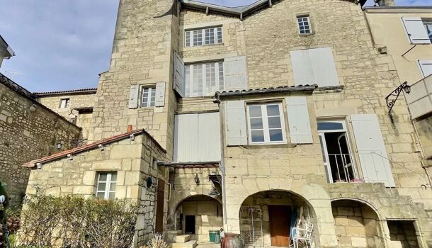 Villa / Maison 15 pièces  à vendre Pons 17800