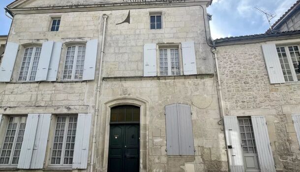 Villa / Maison 15 pièces  à vendre Pons 17800