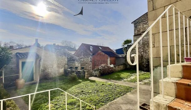 Villa / Maison 15 pièces  à vendre Pons 17800