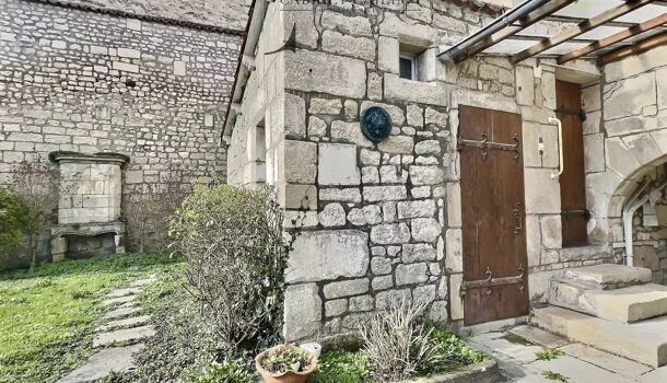 Villa / Maison 15 pièces  à vendre Pons 17800