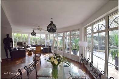 Maison 9 pièces 599000 €