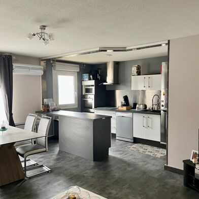 Appartement 4 pièces 146000 €