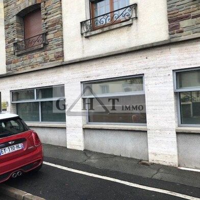 Commerce  2700 €