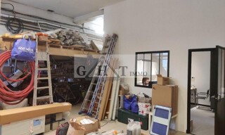 Local industriel  277 m² à louer à Saint-Maur-des-Fossés (94210)