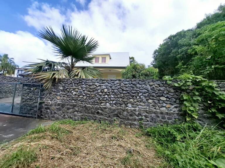 A VENDRE DIRECT IMMOBILIER MAISON TYPE F5 88M2 LE TAMPON — photo 1