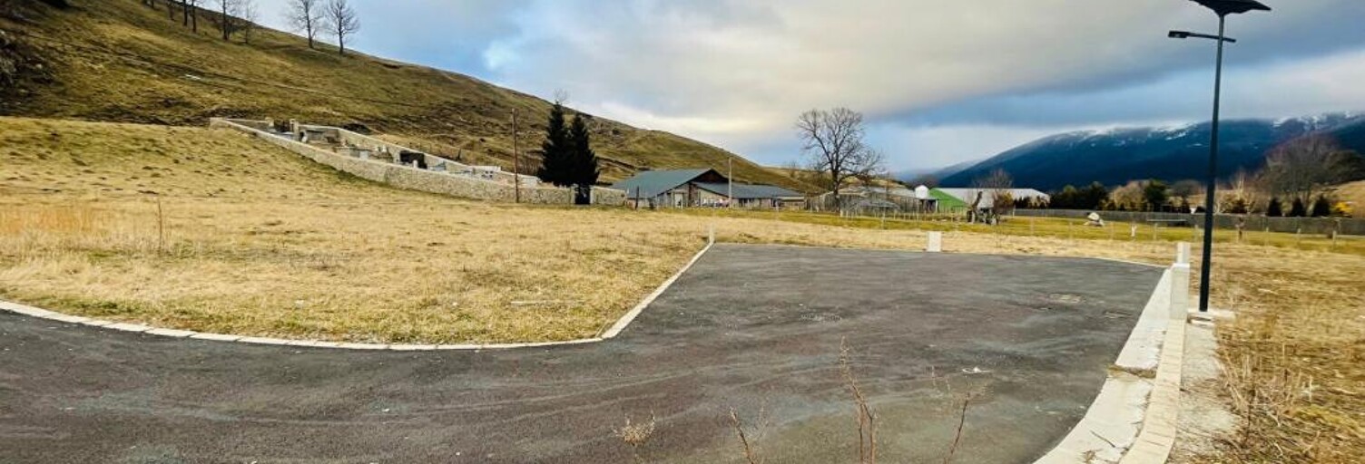 Terrain  590 m² à vendre à Fontrabiouse (66210)