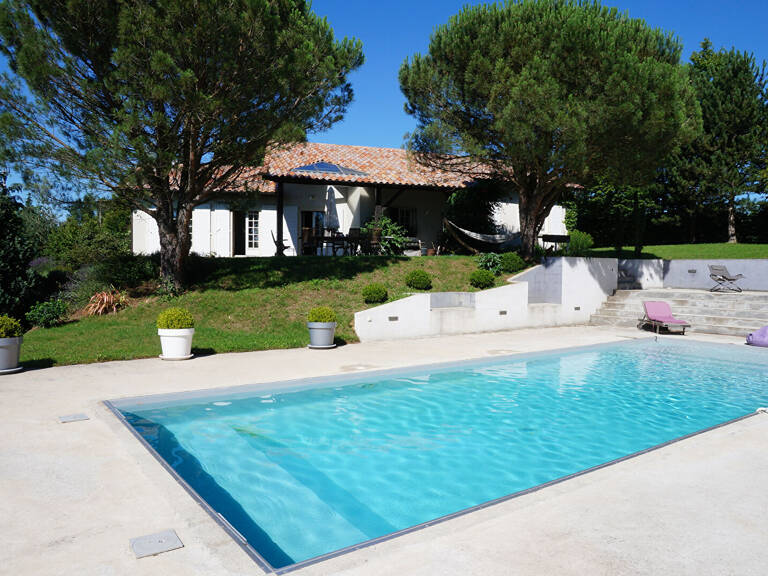 VILLA - VIENNE - 6 pièces - 132 m2 — photo 1