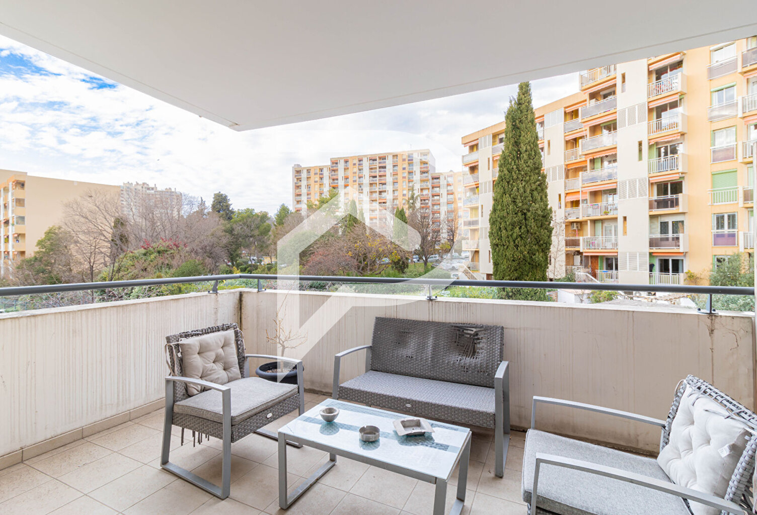 Joli appartement avec terrasse idéal 1er achat ou investisseur à Marseille 13012 — photo 1