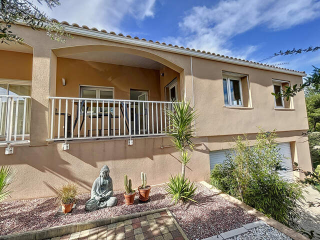 Villa contemporaine 6 pièces de 165m2 habitables avec jardin — photo du bien