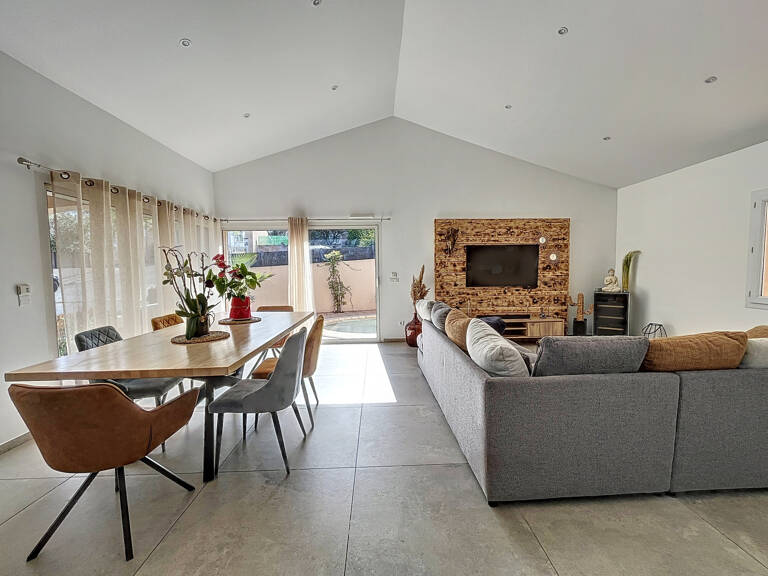Villa contemporaine 6 pièces de 165m2 habitables avec jardin — photo 1
