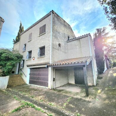 Maison 7 pièces 255 m²