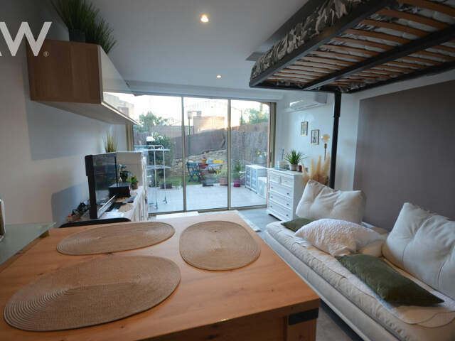 VENTE d'un appartement 1 pièce (24 m2) à SANARY SUR MER — photo du bien