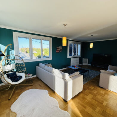 Appartement 6 pièces 2200 €