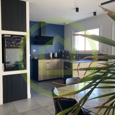 Maison 4 pièces 365700 €