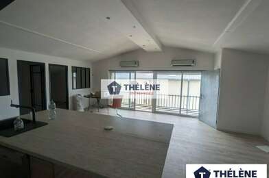 Commerce  815000 €