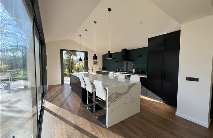 Vente maison 5 pièces 198 m² Grayan-et-l'Hôpital (33590) — photo 3